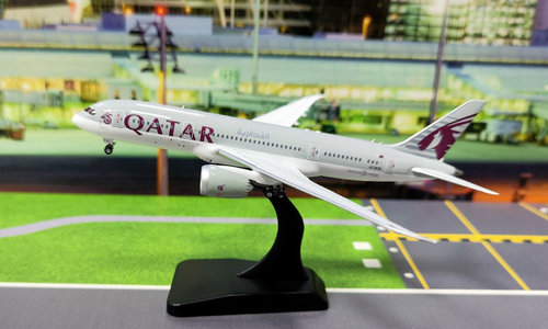 Qatar Airways Boeing 787-8 (Aviation400 1:400)