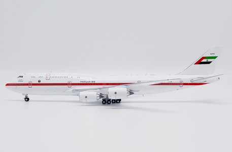 Abu Dhabi Amiri Flight Boeing 747-8(BBJ) (JC Wings 1:400)