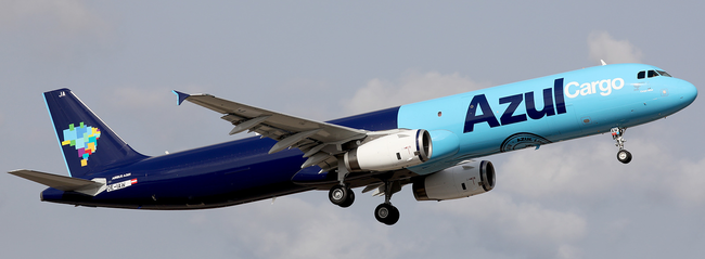 Azul Cargo Airbus A321(P2F) (JC Wings 1:400)