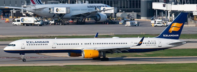 Icelandair Boeing 757-300 (JC Wings 1:400)