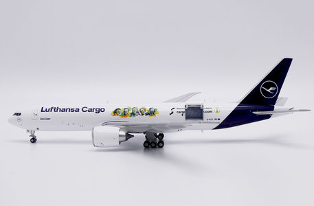 Lufthansa Cargo Boeing 777F (JC Wings 1:400)