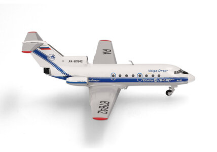 Volga-Dnepr Airlines Yakovlev Yak-40 (Herpa Wings 1:200)