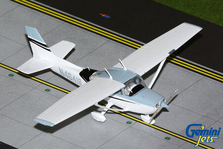 Private Cessna 172M Skyhawk (GeminiJets 1:72)