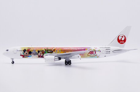 Japan Airlines Boeing 767-300ER (JC Wings 1:200)