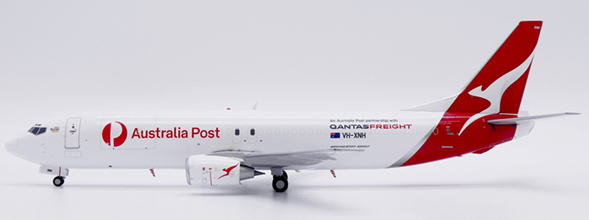 Qantas Freight Boeing 737-400(SF) (JC Wings 1:200)