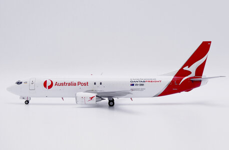 Qantas Freight Boeing 737-400(SF) (JC Wings 1:200)