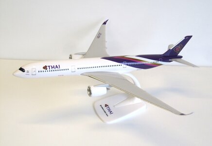 Thai Airbus A350-900 (PPC 1:200)