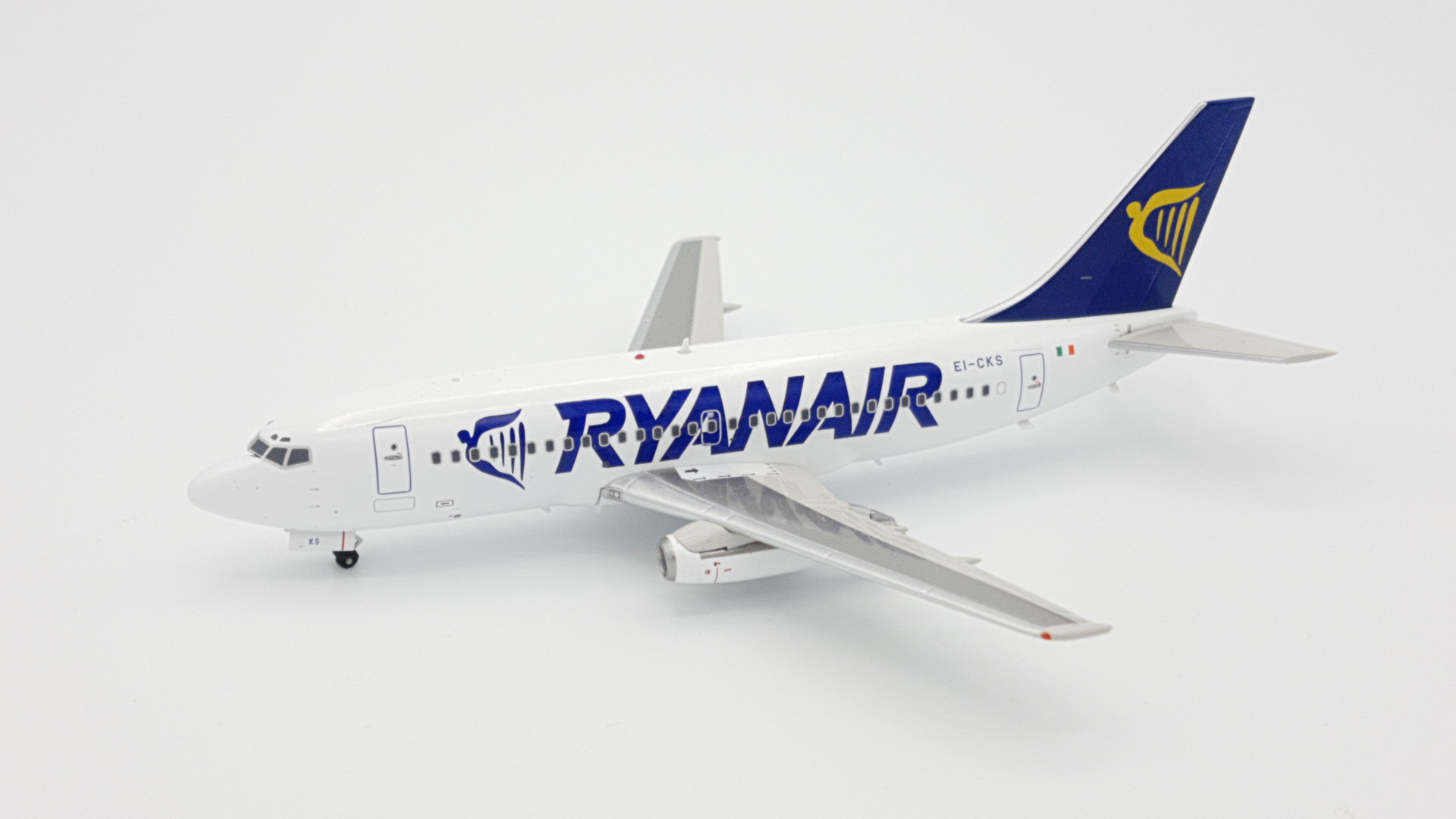 ryanair toy plane