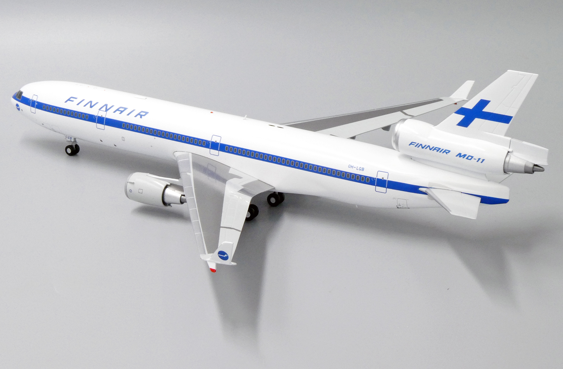 フィンランド航空 フィンエアー MD-11 飛行機 模型 台座付き 【正規品