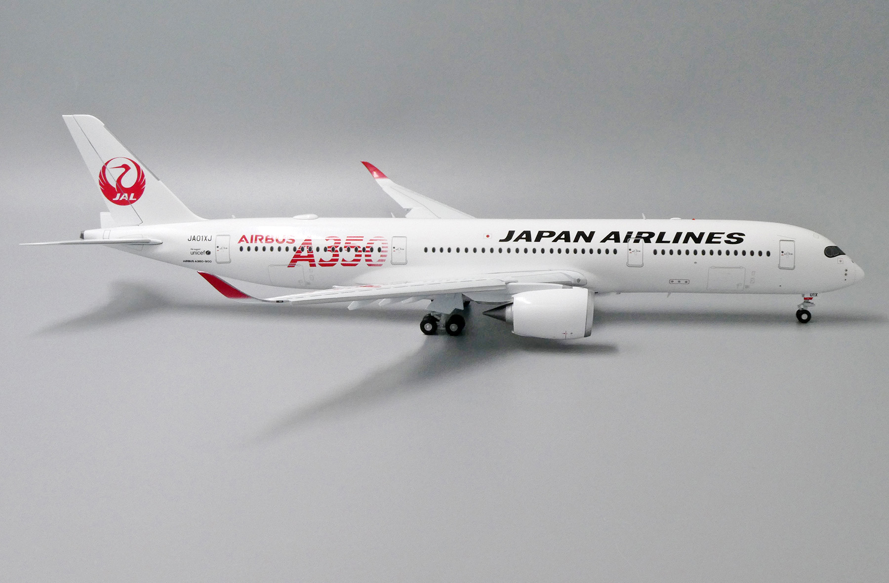 ScaleModelStore.com :: JC Wings 1:200 - EW2359001A - Japan Airlines ...