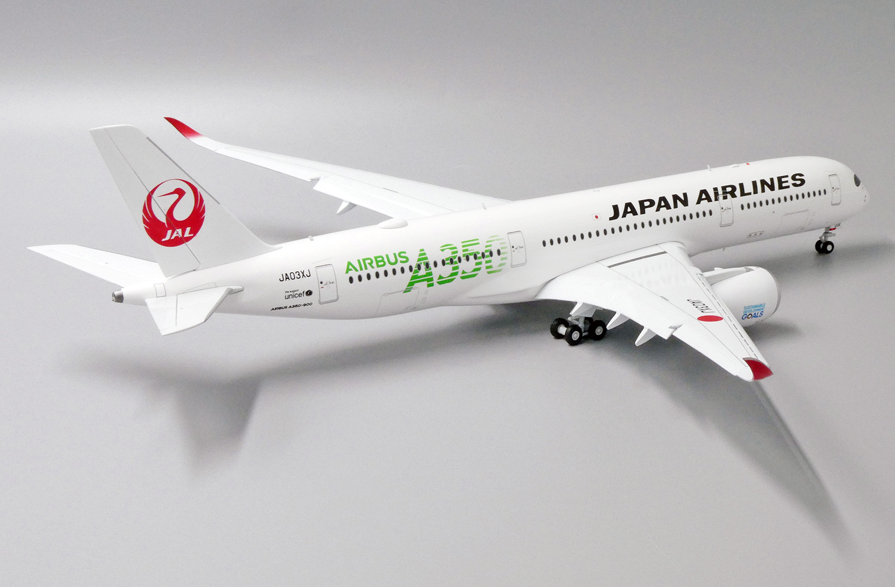 ScaleModelStore.com :: JC Wings 1:200 - EW2359003A - Japan Airlines ...