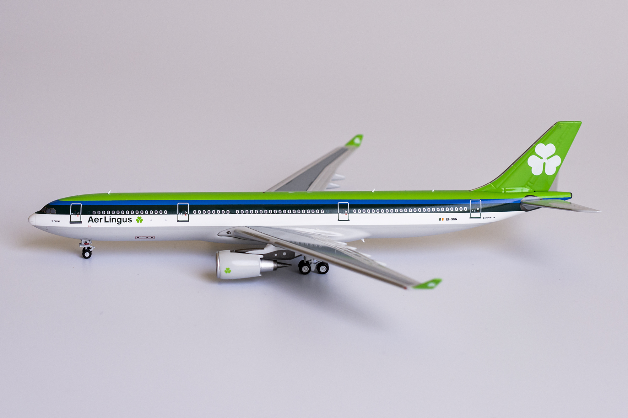 ScaleModelStore.com :: NG Models 1:400 - 62027 - Aer Lingus Airbus A330-300