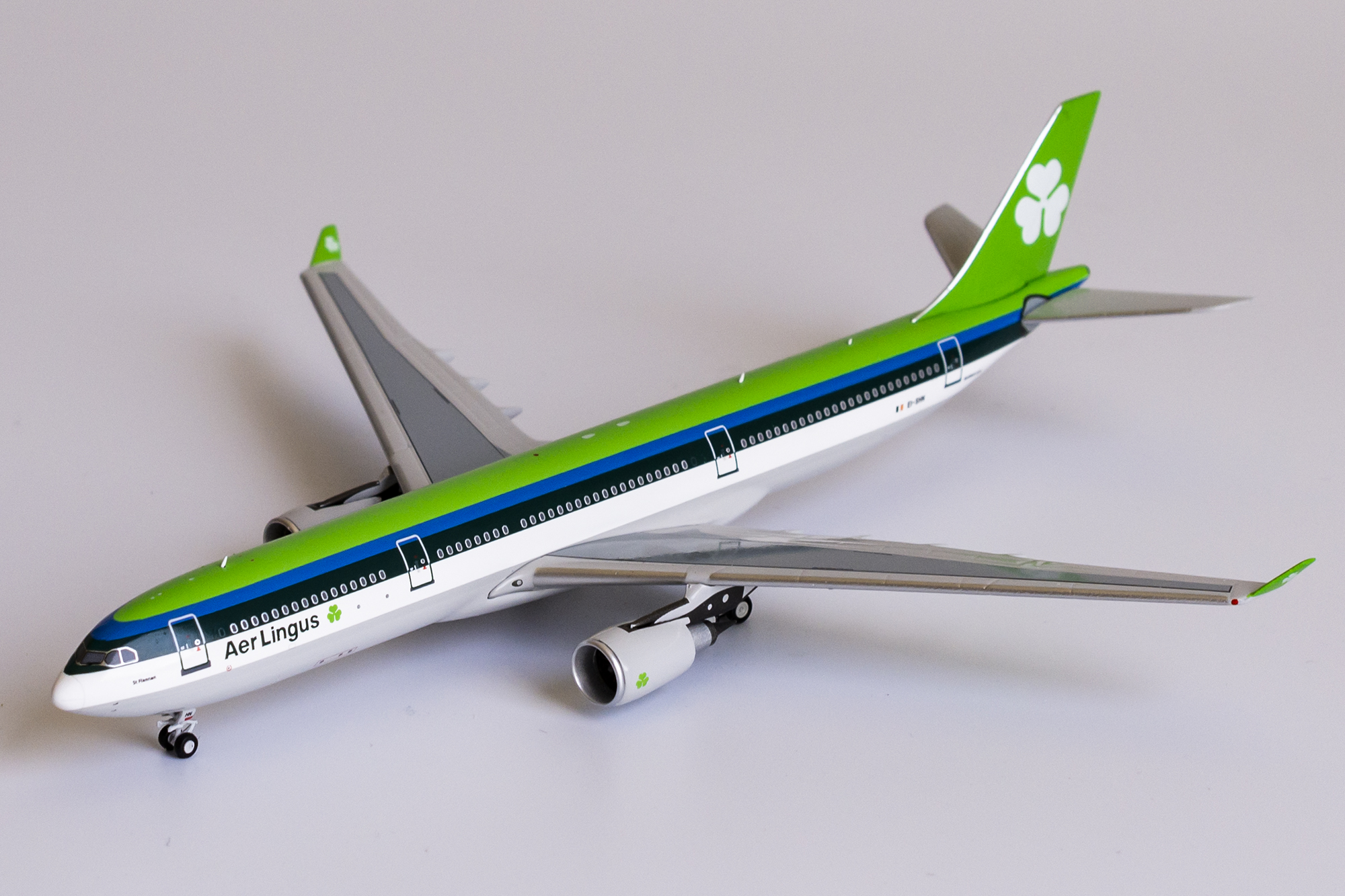 ScaleModelStore.com :: NG Models 1:400 - 62027 - Aer Lingus Airbus A330-300