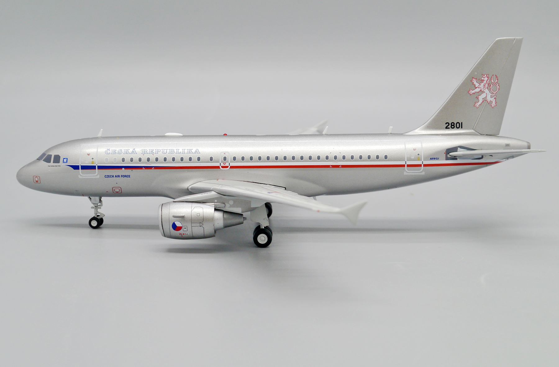 NG Models 1:400 Boeing 737-800BCF: WestJet Cargo