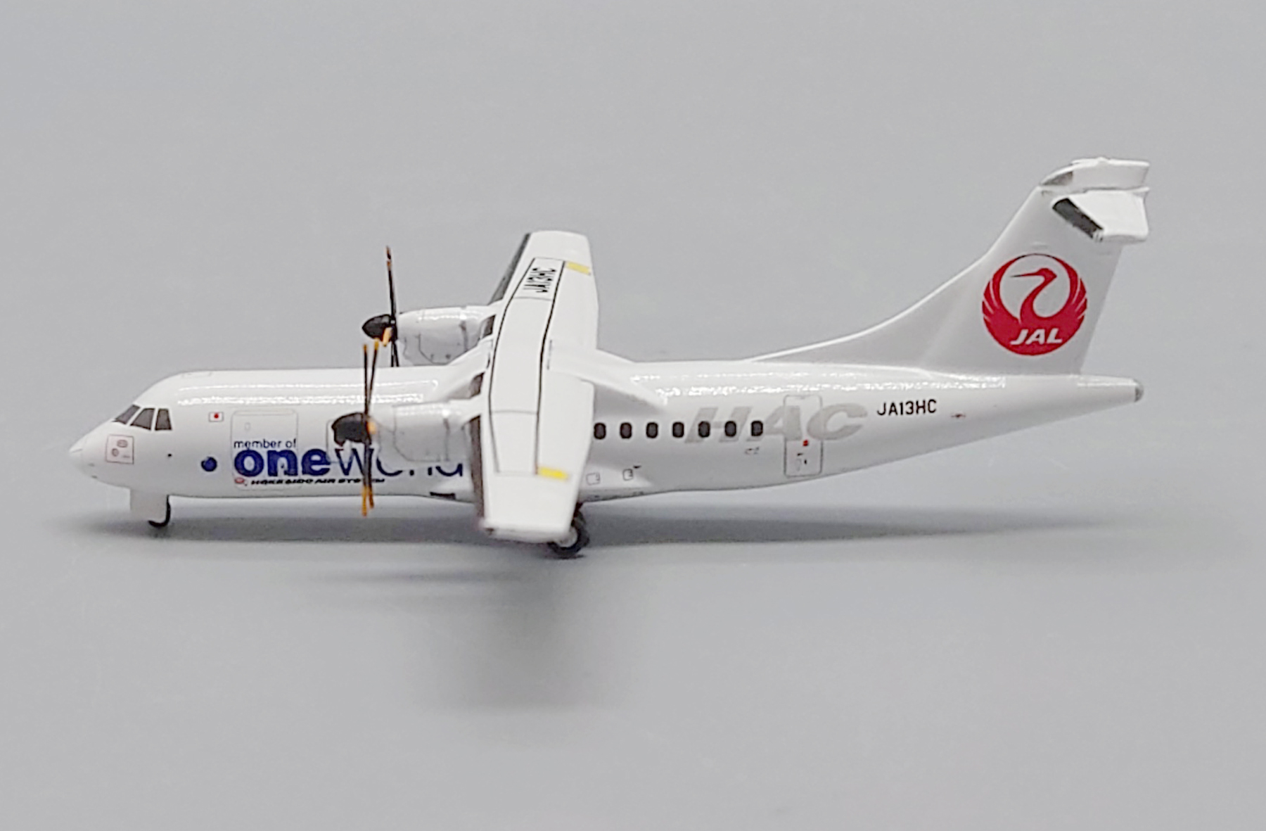 JAC（日本エアコミューター） ATR42-600 モデルプレーン JA11JC 