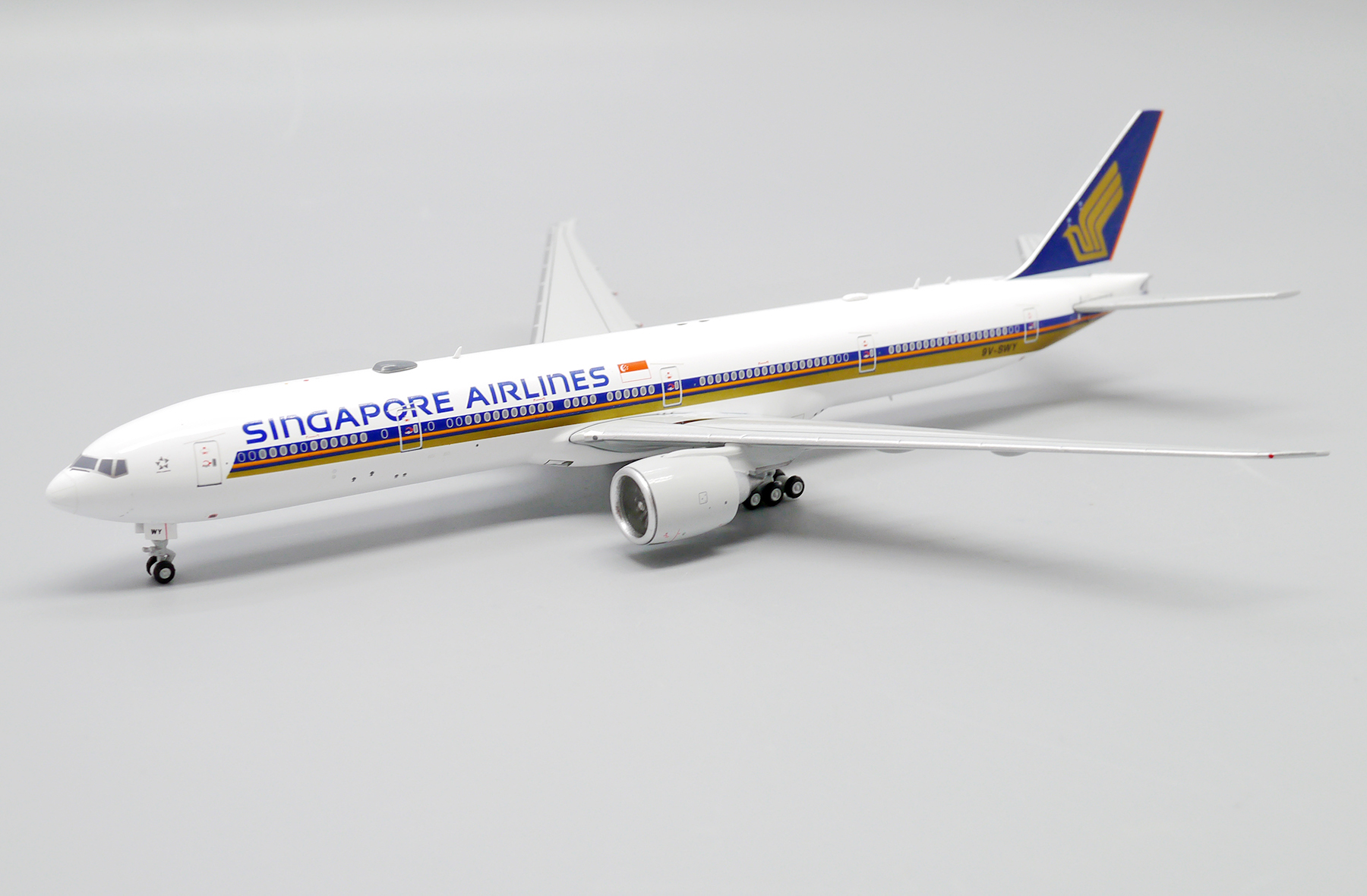 ScaleModelStore.com :: JC Wings 1:400 - EW477W009 - Singapore Airlines ...