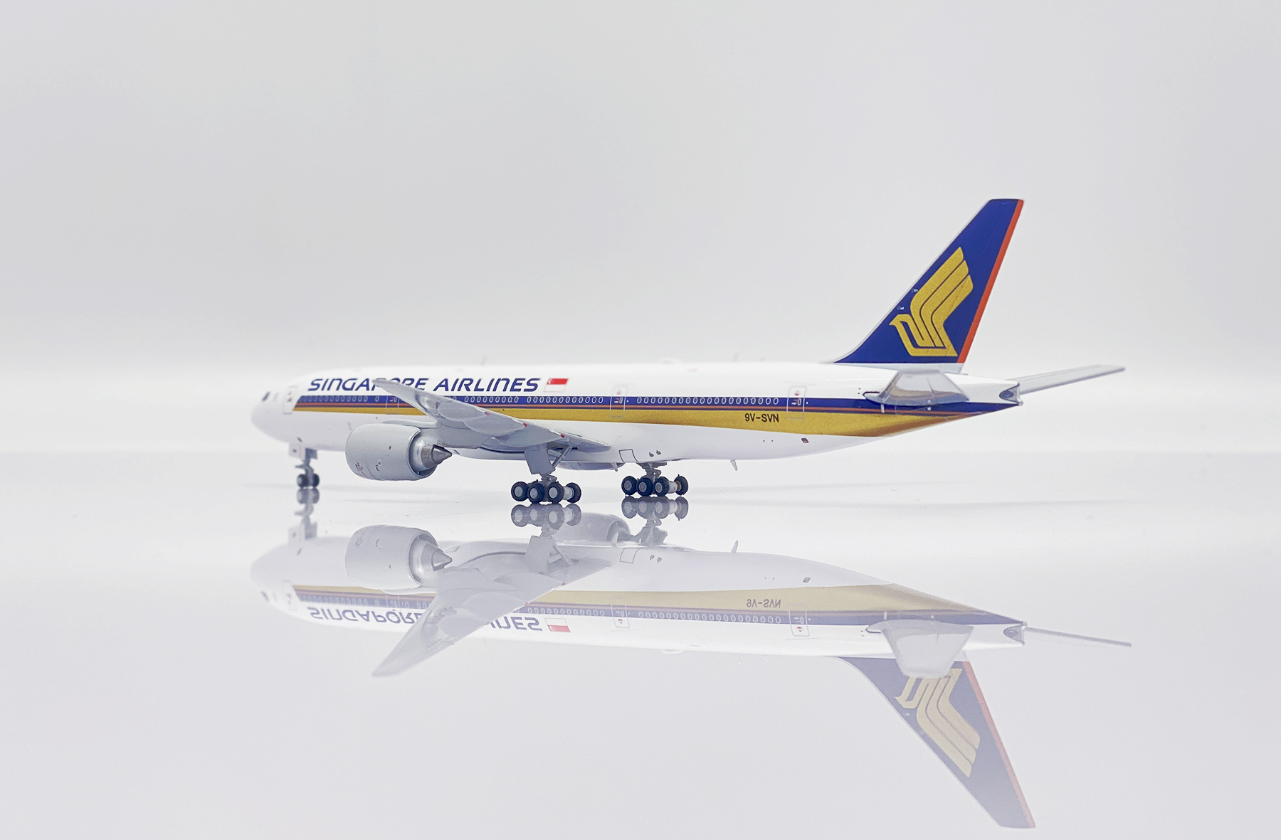 ScaleModelStore.com :: JC Wings 1:400 - EW4772014 - Singapore Airlines ...