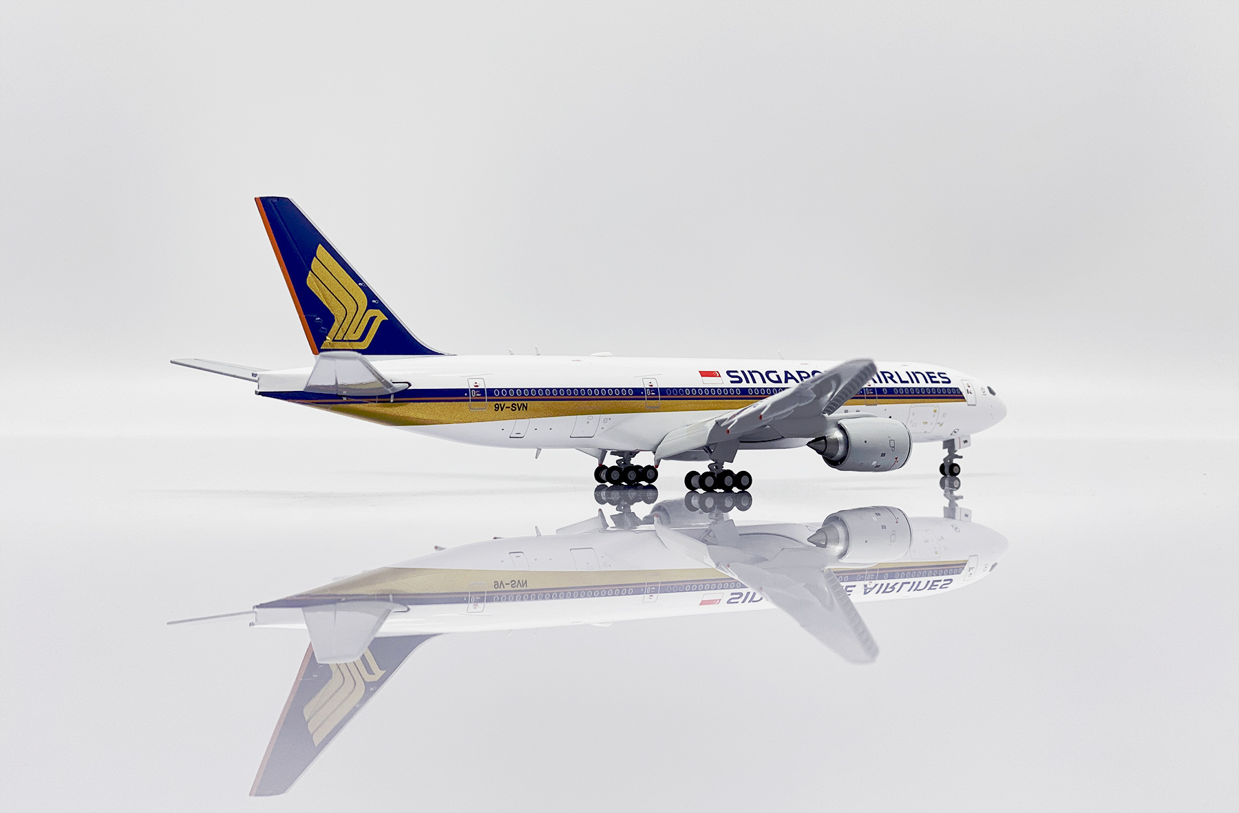ScaleModelStore.com :: JC Wings 1:400 - EW4772014A - Singapore Airlines ...