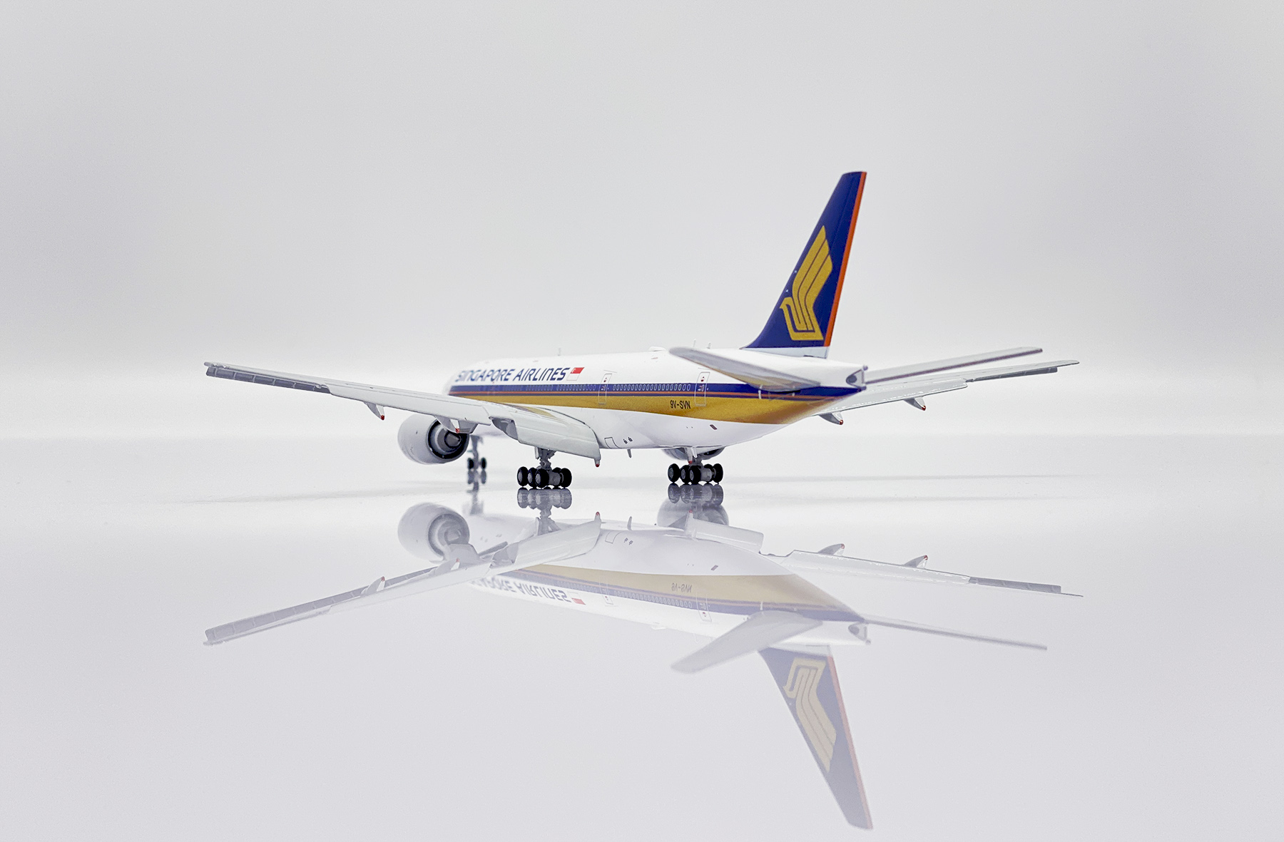 ScaleModelStore.com :: JC Wings 1:400 - EW4772014A - Singapore Airlines ...