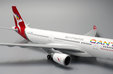 Qantas Airbus A330-300 (JC Wings 1:200)