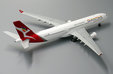 Qantas Airbus A330-300 (JC Wings 1:200)