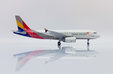 Asiana Airlines Airbus A320 (JC Wings 1:200)