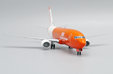 TNT Express Boeing 737-400(SF) (JC Wings 1:200)